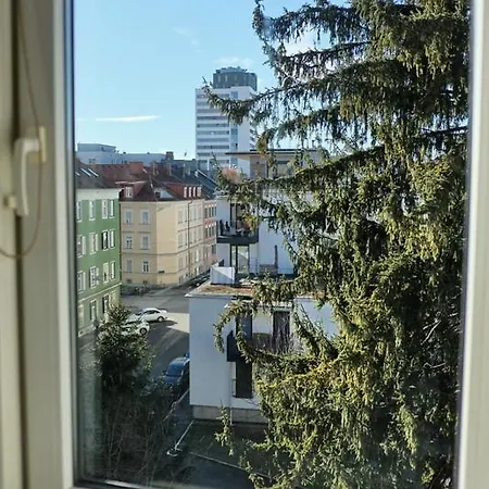 Newly Renovated In The Center Of Apartment