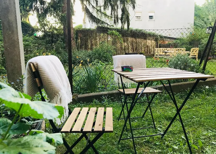 Newly Renovated In The Center Of 公寓