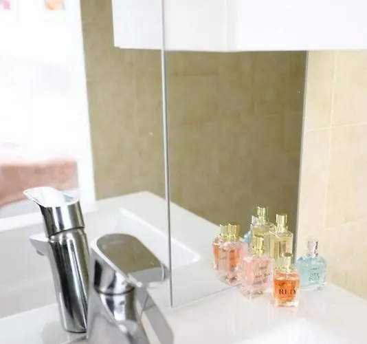 Newly Renovated In The Center Of 公寓