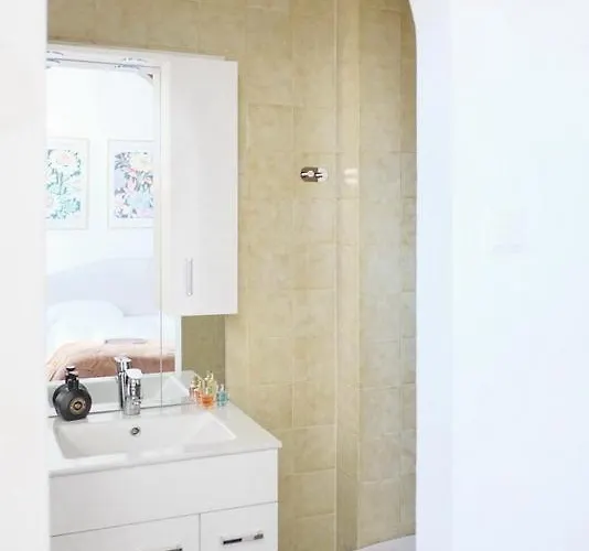 公寓 Newly Renovated In The Center Of